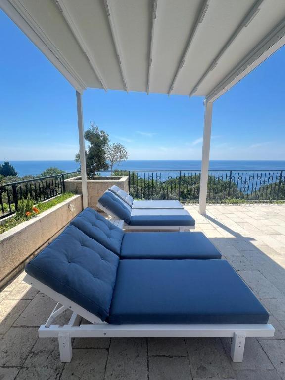Casa Oliva With Private Heating Pools Budva